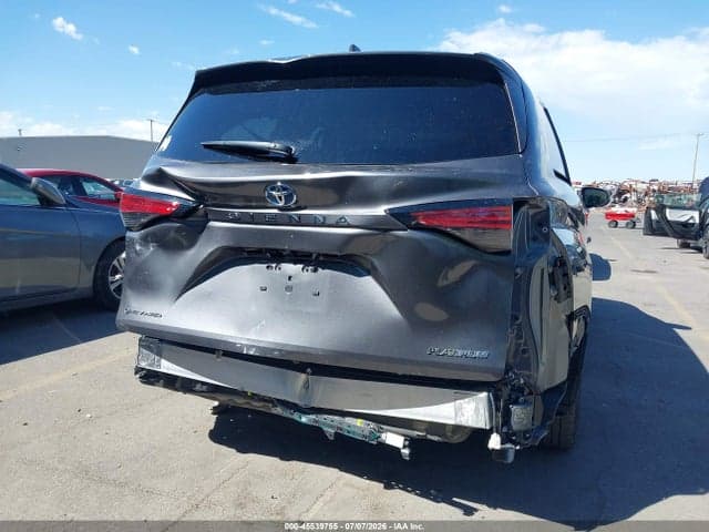2025 TOYOTA SIENNA PLATINUM 6