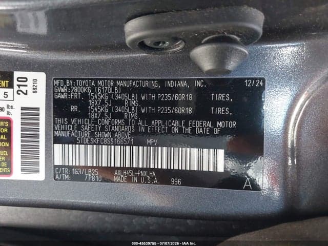 2025 TOYOTA SIENNA PLATINUM 9