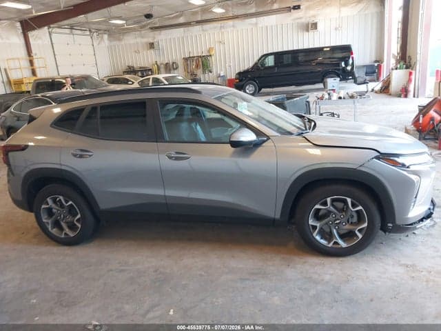 2026 CHEVROLET TRAX FWD LT 13
