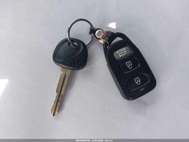 2020 HYUNDAI ELANTRA SE 11