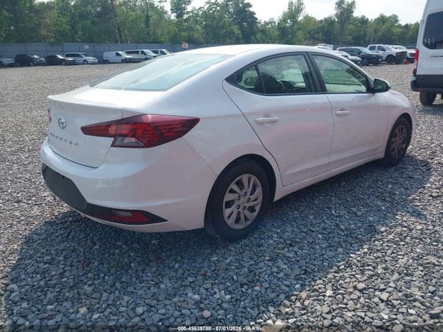 2020 HYUNDAI ELANTRA SE 4
