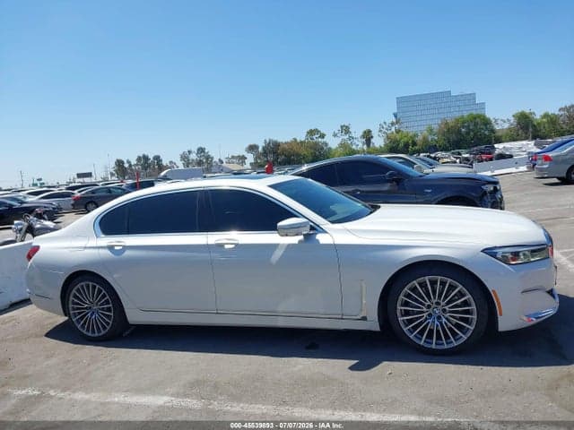 2021 BMW 740I 13