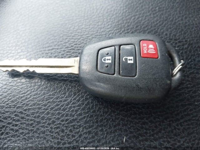 2018 TOYOTA RAV4 XLE 11