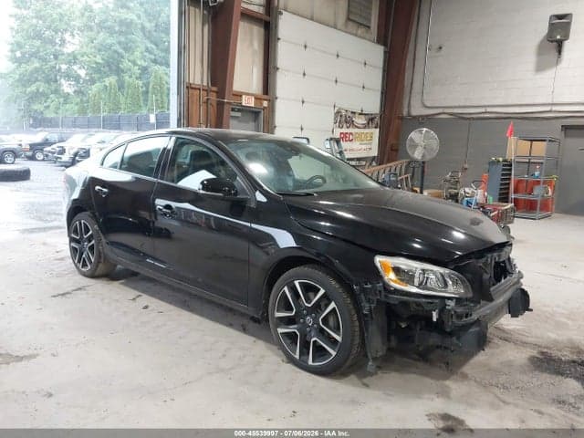 2018 VOLVO S60 T5 DYNAMIC 1
