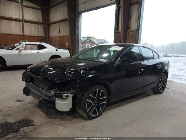 2018 VOLVO S60 T5 DYNAMIC 2