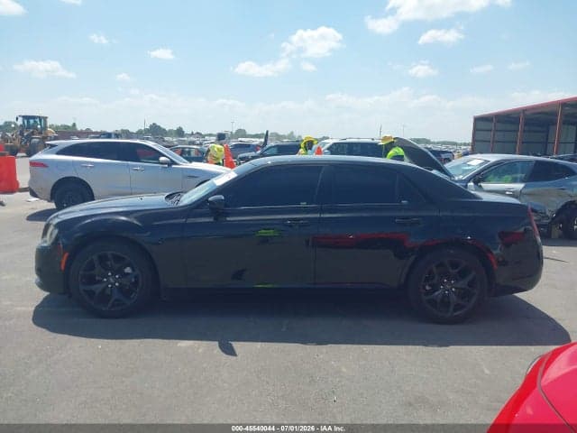 2022 CHRYSLER 300 TOURING 14