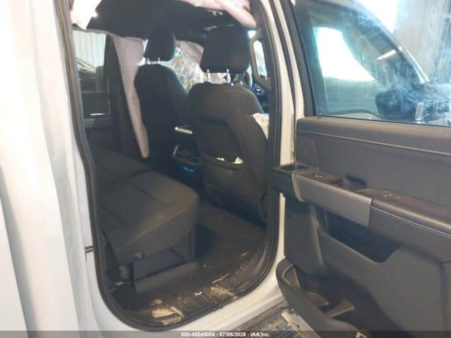 2025 FORD F-150 XLT 8