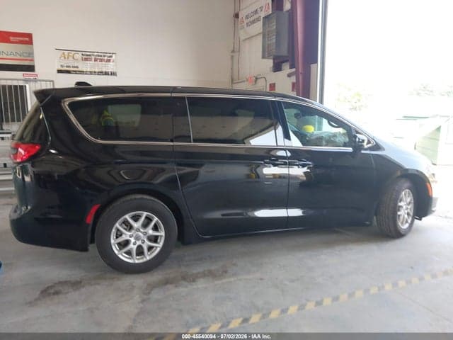 2025 CHRYSLER PACIFICA SELECT 13