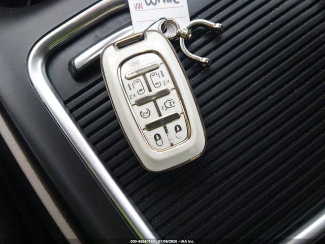 2022 CHRYSLER PACIFICA TOURING L 11