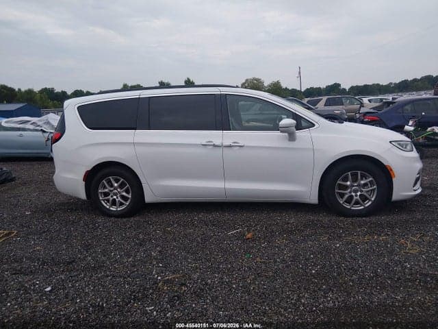 2022 CHRYSLER PACIFICA TOURING L 13
