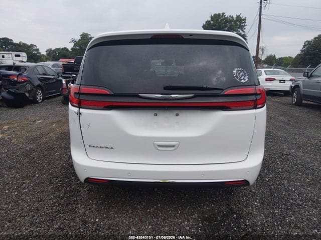 2022 CHRYSLER PACIFICA TOURING L 16