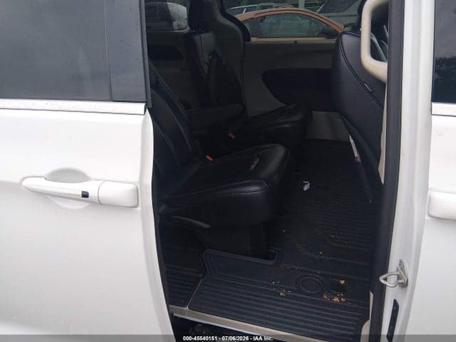 2022 CHRYSLER PACIFICA TOURING L 8