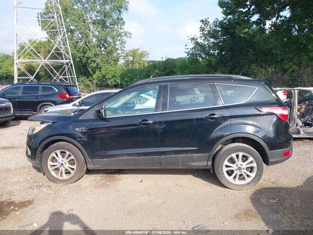2017 FORD ESCAPE SE 14