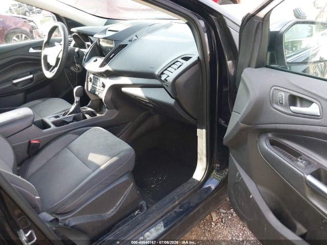 2017 FORD ESCAPE SE 5