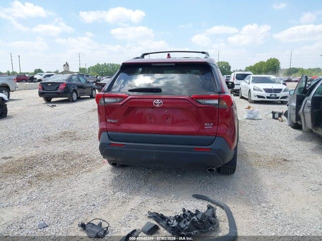 2023 TOYOTA RAV4 XLE 17