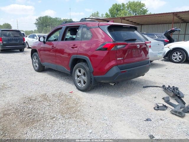 2023 TOYOTA RAV4 XLE 3