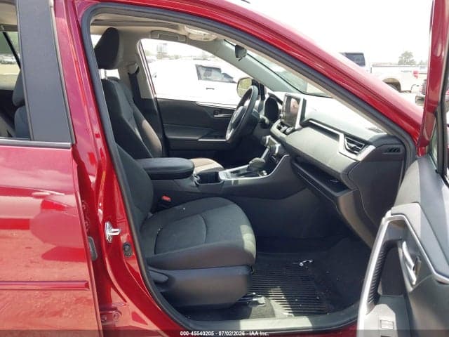 2023 TOYOTA RAV4 XLE 5
