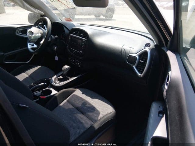 2022 KIA SOUL LX 5