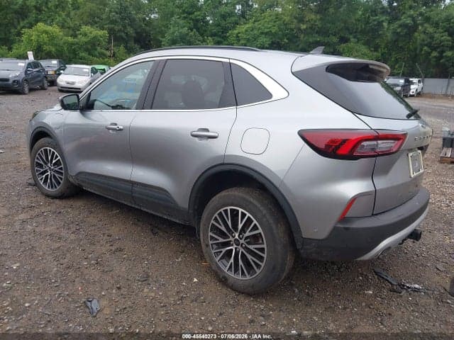 2024 FORD ESCAPE PHEV 3