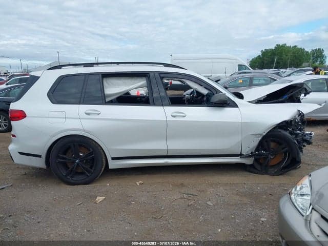 2022 BMW X7 M50I 12