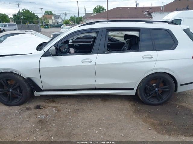 2022 BMW X7 M50I 13