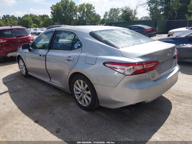 2018 TOYOTA CAMRY LE 3
