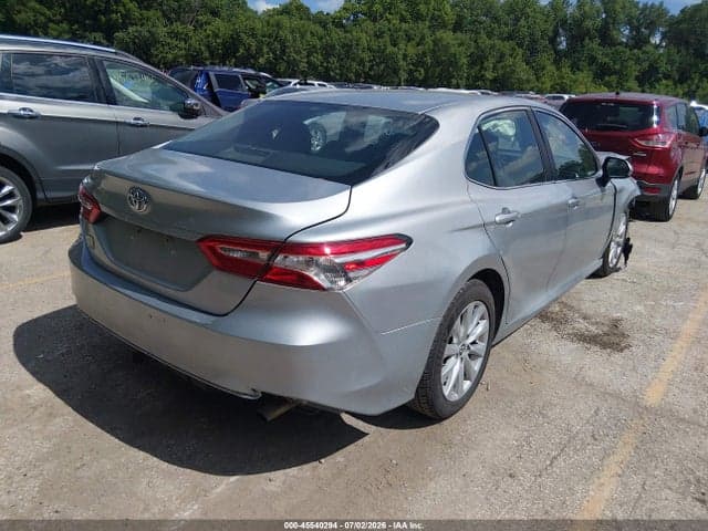2018 TOYOTA CAMRY LE 4