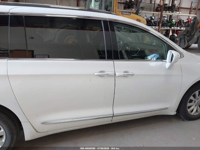 2019 CHRYSLER PACIFICA TOURING L 13