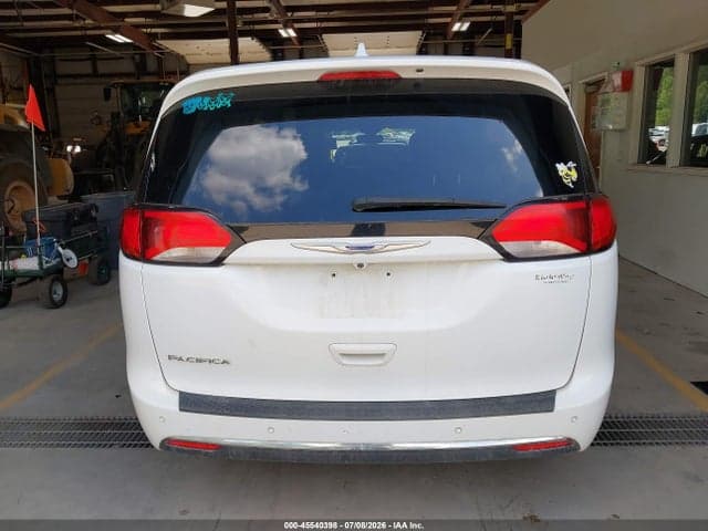 2019 CHRYSLER PACIFICA TOURING L 16