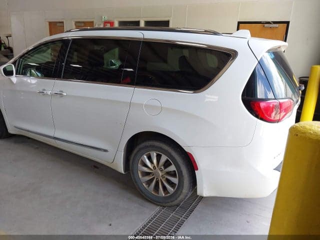 2019 CHRYSLER PACIFICA TOURING L 3
