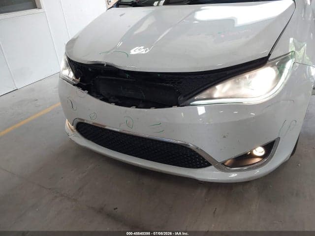 2019 CHRYSLER PACIFICA TOURING L 6
