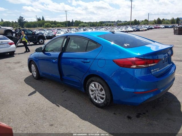 2018 HYUNDAI ELANTRA SE 3