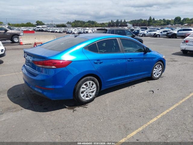 2018 HYUNDAI ELANTRA SE 4