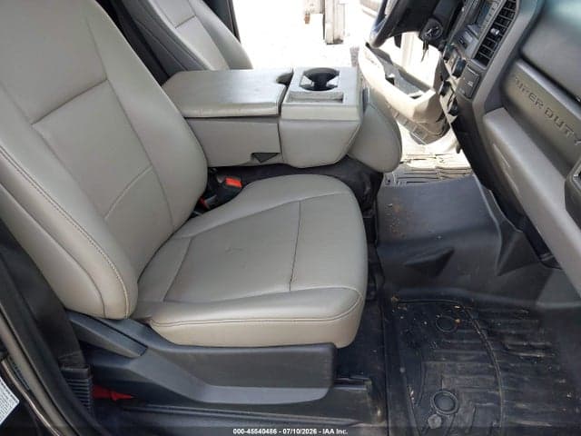 2020 FORD F-550 CHASSIS XL/XLT 7