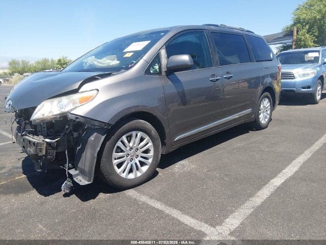 2017 TOYOTA SIENNA XLE 8 PASSENGER 2