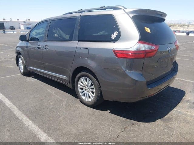 2017 TOYOTA SIENNA XLE 8 PASSENGER 3