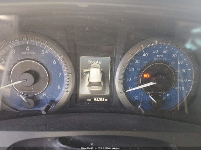 2017 TOYOTA SIENNA XLE 8 PASSENGER 7