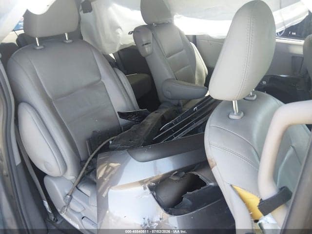 2017 TOYOTA SIENNA XLE 8 PASSENGER 8