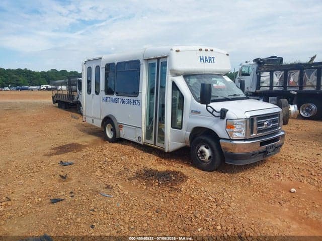 2022 FORD E-350 CUTAWAY 1