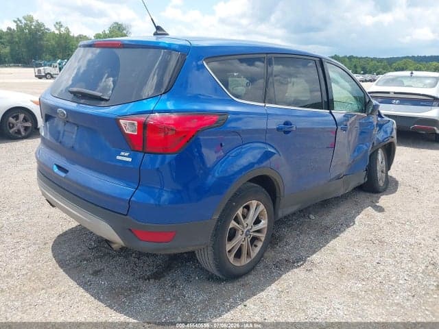 2019 FORD ESCAPE SE 4