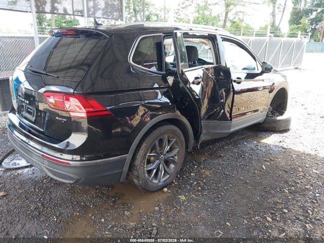 2022 VOLKSWAGEN TIGUAN 2.0T SE 4