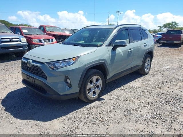 2021 TOYOTA RAV4 XLE 2