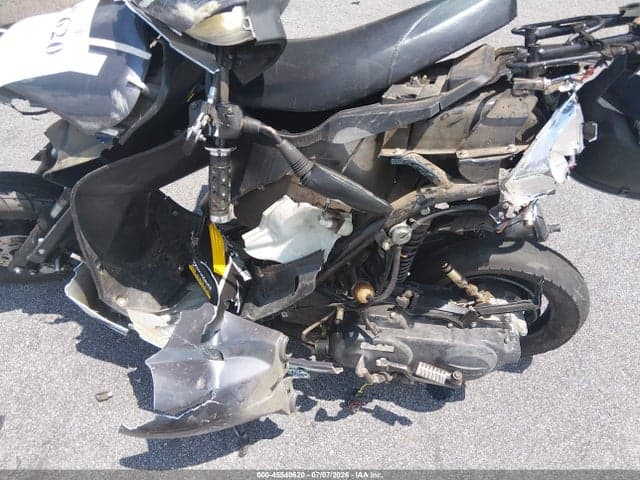 2021 MOPED UNKNOWN 10
