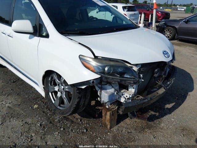 2017 TOYOTA SIENNA SE PREMIUM 8 PASSENGER 20
