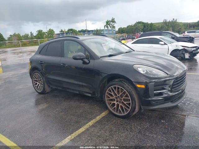 2020 PORSCHE MACAN 1