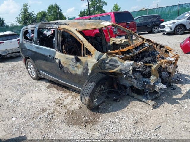 2017 CHRYSLER PACIFICA TOURING-L 1