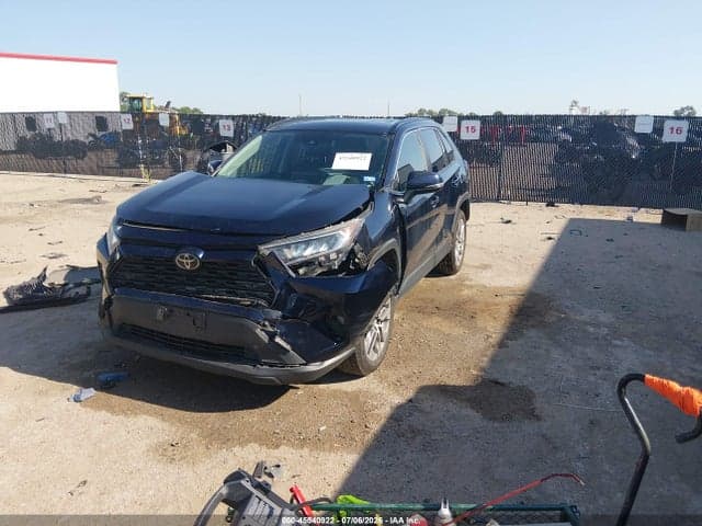 2019 TOYOTA RAV4 XLE PREMIUM 2
