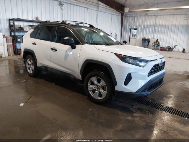 2021 TOYOTA RAV4 LE 1