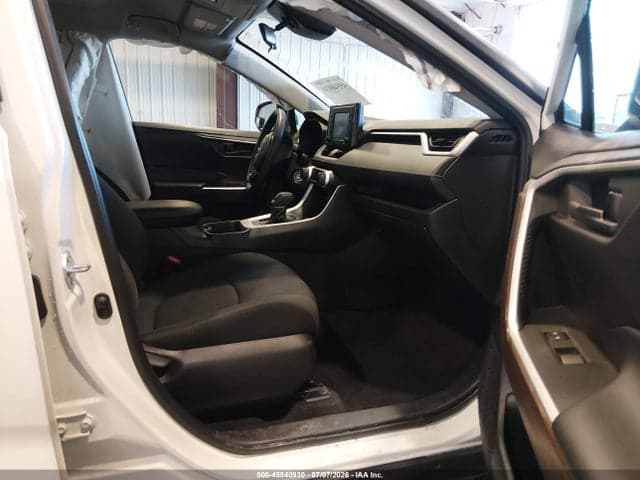 2021 TOYOTA RAV4 LE 5