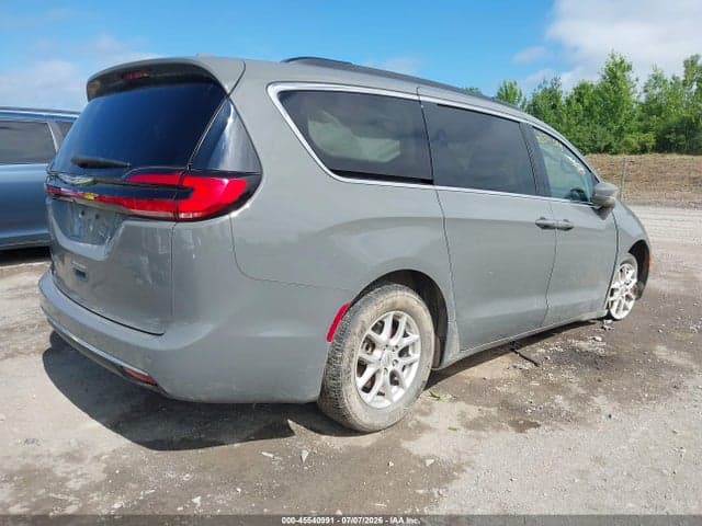 2022 CHRYSLER PACIFICA TOURING L 4